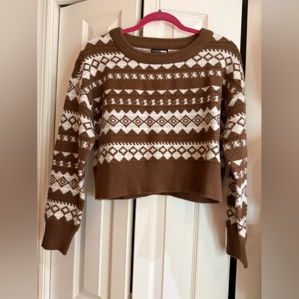Brown And White Patterned Sweater - image 1